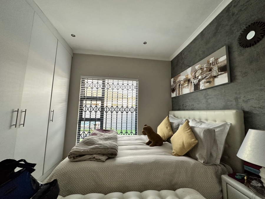 3 Bedroom Property for Sale in Table View Western Cape